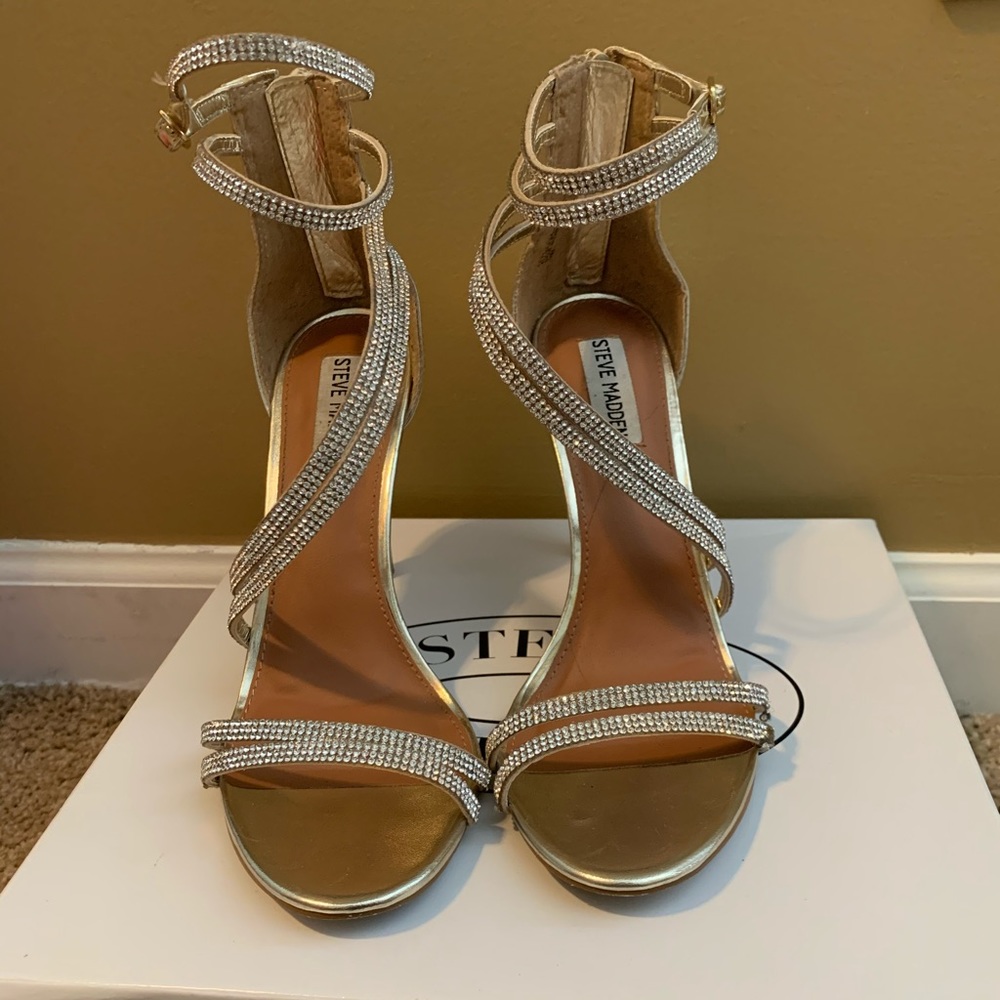 Hold Steve Madden heels